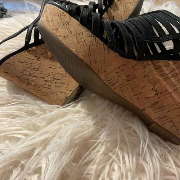 Sandals - Picture 3 of 3